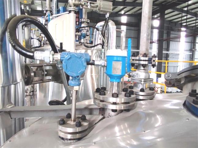 ���̰���